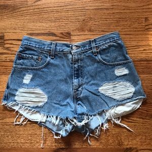 560 Levi shorts